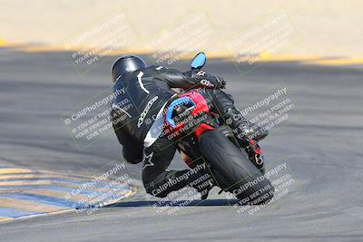 media/Dec-05-2024-Racers Edge (Thu) [[e102e0690b]]/3-B Group/Session 1 Turn 8 Backside/